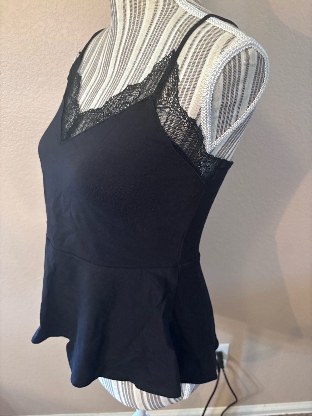SALE! Express Camisole M Black Lace-Trim Peplum V-Neck Spaghett Strap Y2K Cotton - Picture 7 of 16